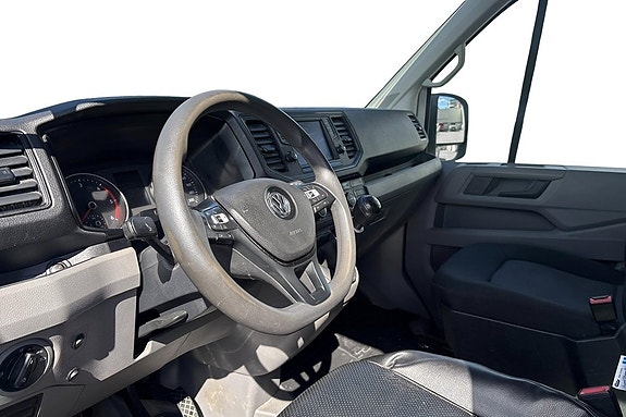 Volkswagen Crafter 5 of 5