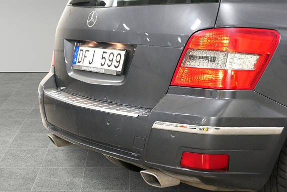 Mercedes-Benz GLK320 6 of 20