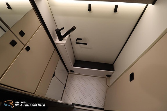 Bürstner Habiton / HMX 6.0 4X4 Mercedes -finns hemma 15 of 24