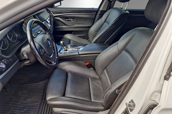 BMW 520d 4 of 5