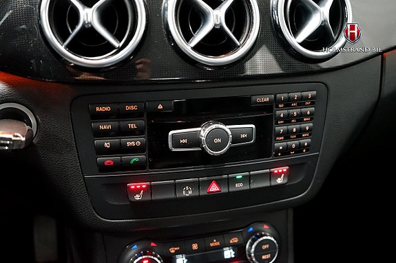 Mercedes-Benz B200 17 of 19
