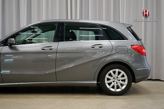 Mercedes-Benz B200 7 of 19