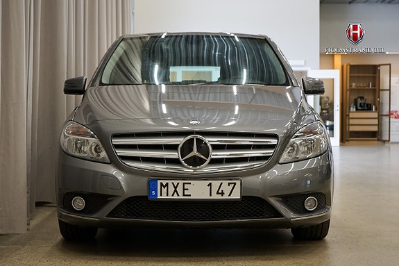 Mercedes-Benz B200 5 of 5