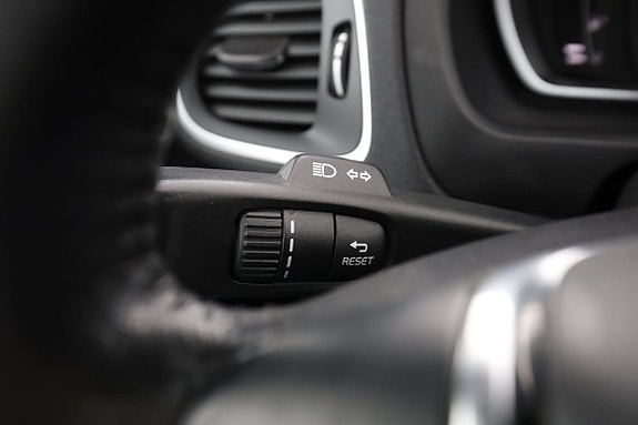 Volvo V40 28 of 30