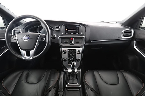 Volvo V40 13 of 30