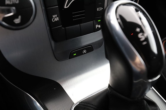 Volvo V40 24 of 30