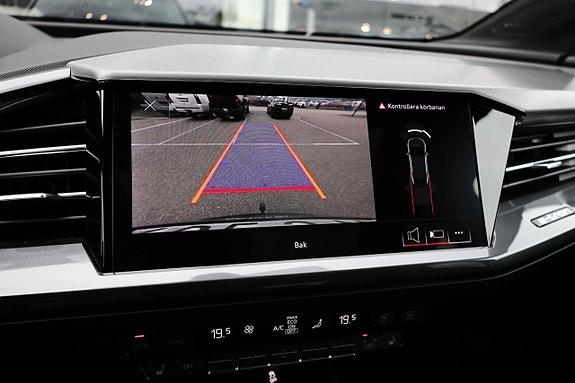 Audi Q4 e-tron 14 of 24