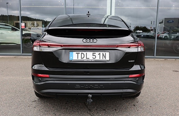 Audi Q4 e-tron 6 of 24