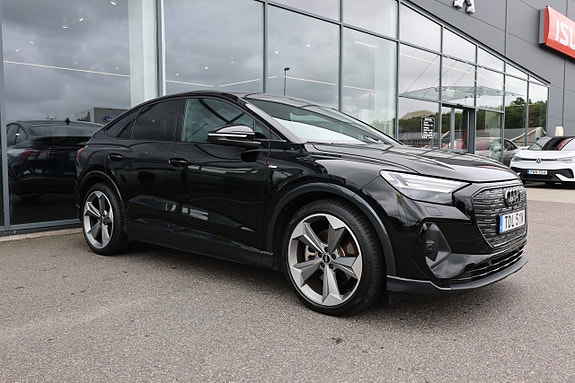 Audi Q4 e-tron 3 of 24