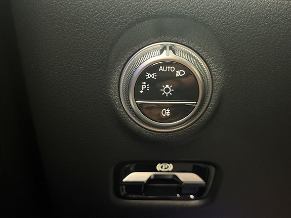 Mercedes-Benz C200 27 of 30