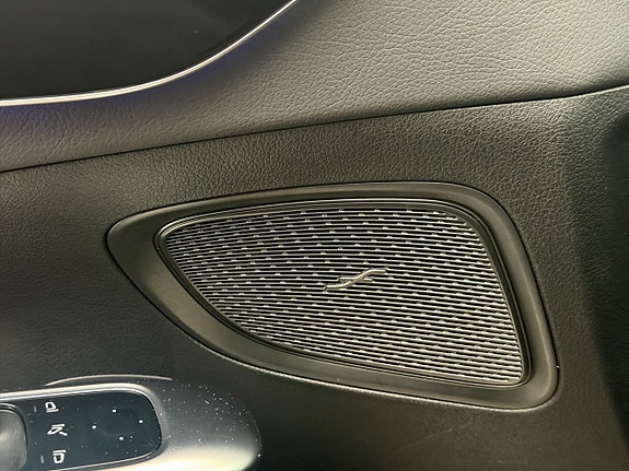 Mercedes-Benz C200 28 of 30