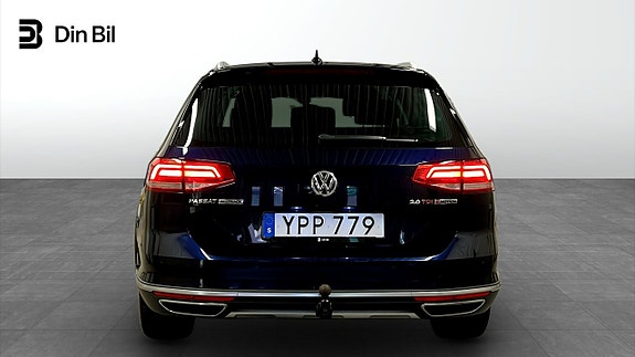 Volkswagen Passat Alltrack 5 of 5