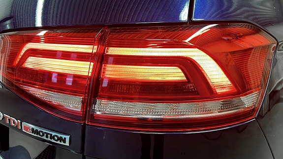 Volkswagen Passat Alltrack 15 of 24