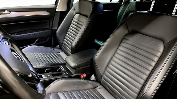 Volkswagen Passat Alltrack 8 of 24