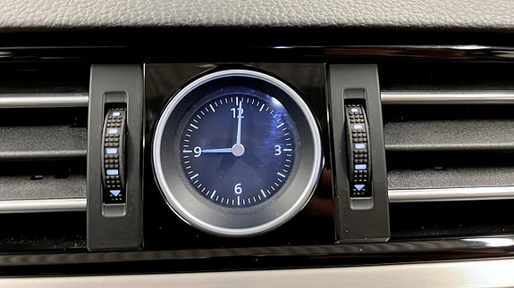 Volkswagen Passat Alltrack 19 of 24