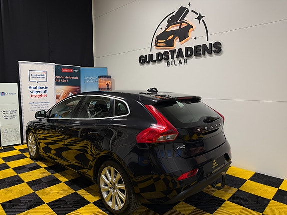 Volvo V40 6 of 30