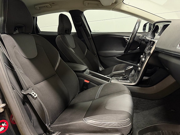 Volvo V40 30 of 30