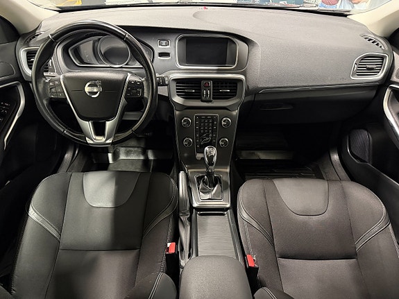 Volvo V40 16 of 30