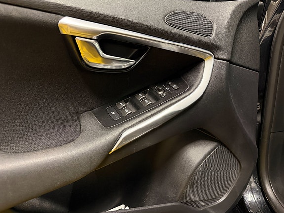Volvo V40 18 of 30