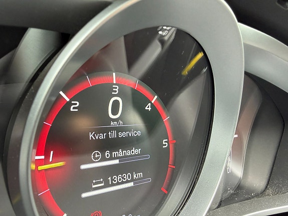 Volvo V40 24 of 30