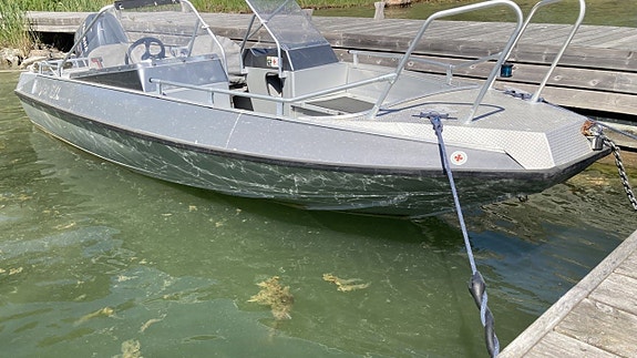 Buster XXL, Yamaha F150 -07 + bromsad trailer 2 of 14