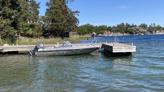 Buster XXL, Yamaha F150 -07 + bromsad trailer