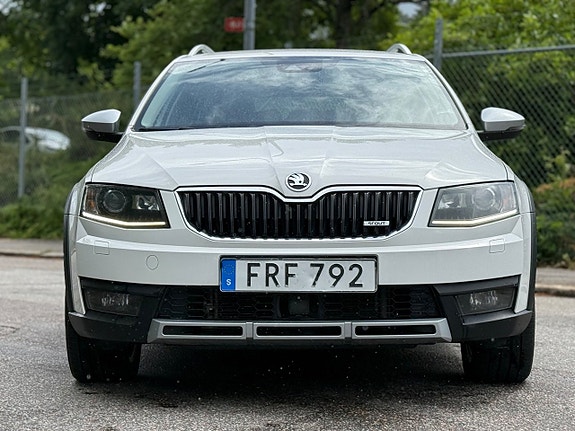 Skoda Octavia Scout 4 of 5
