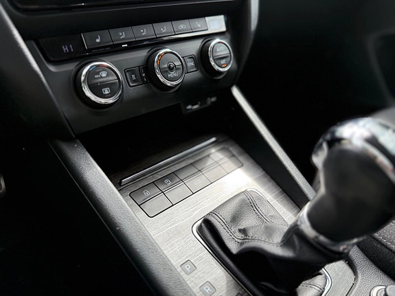 Skoda Octavia Scout 16 of 24