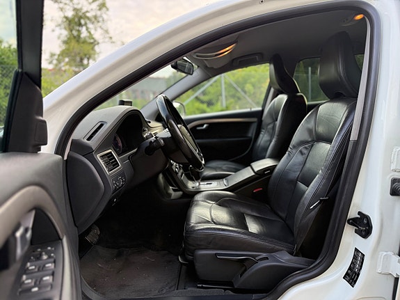 Volvo V70 16 of 22