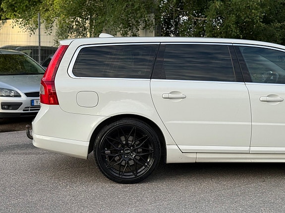 Volvo V70 14 of 22