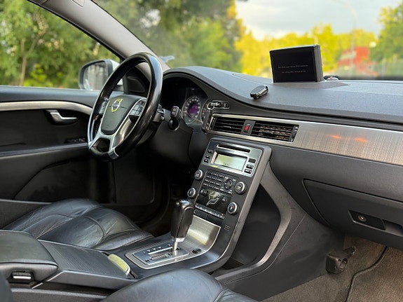 Volvo V70 18 of 22