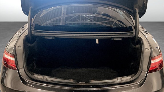 Mercedes-Benz E53 10 of 13