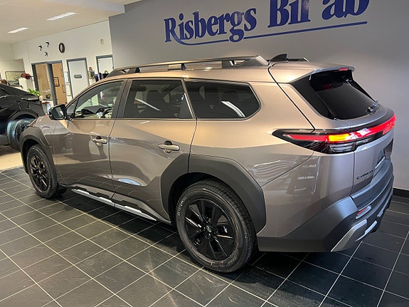 Subaru E-Outback 4 of 5