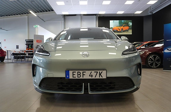 MG MG4 EV Urban 2 of 22