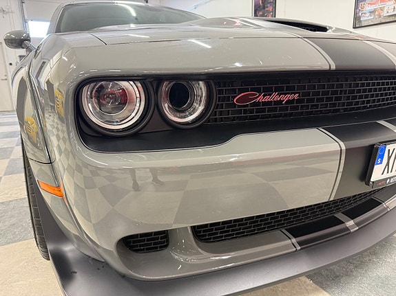Dodge Challenger 5 of 5