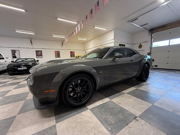 Dodge Challenger 17 of 26