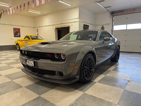 Dodge Challenger 18 of 26
