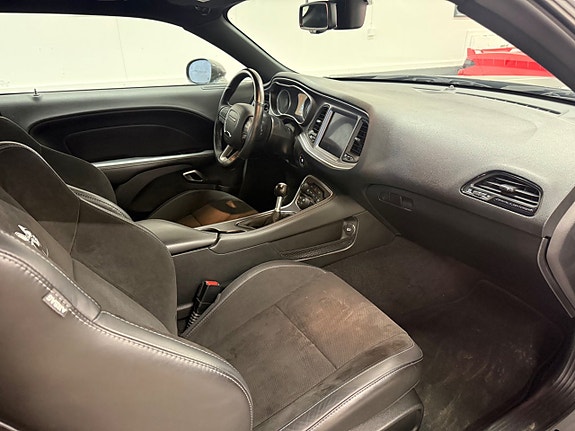 Dodge Challenger 25 of 26