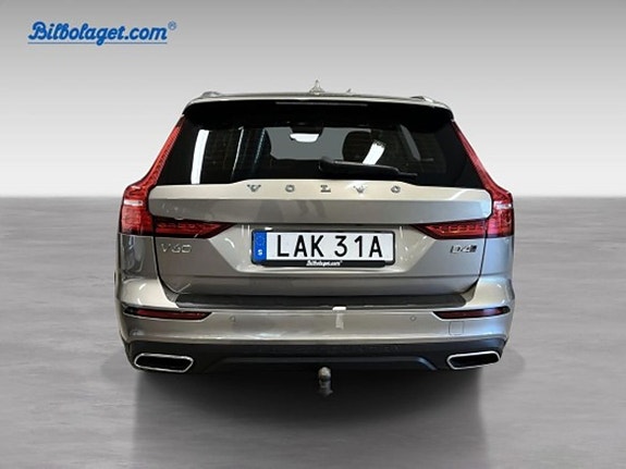 Volvo V60 Cross Country 6 of 20