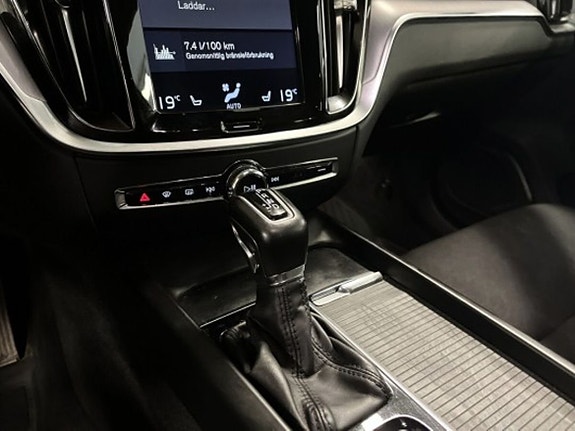 Volvo V60 Cross Country 19 of 20
