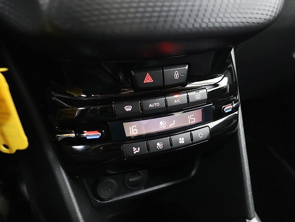 Peugeot 2008 25 of 26
