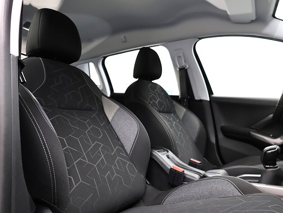 Peugeot 2008 22 of 26