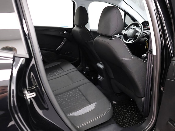 Peugeot 2008 26 of 26