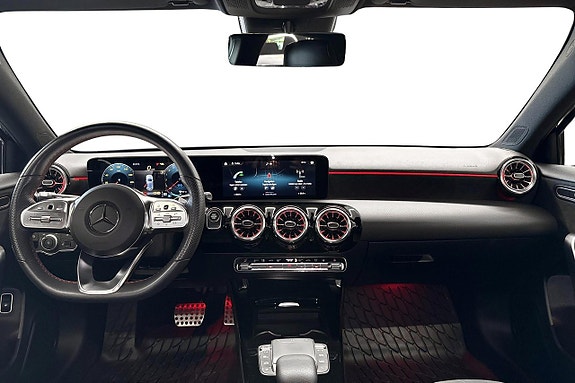 Mercedes-Benz A250 e 8 of 11
