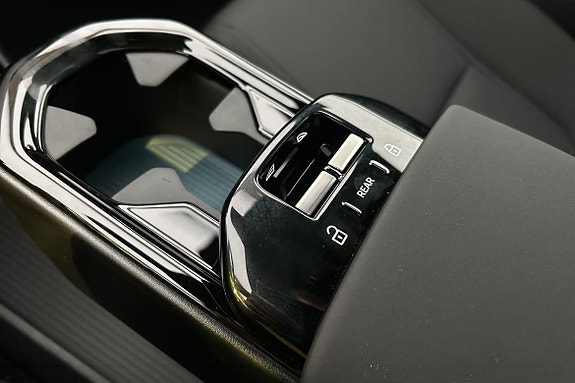 Volvo EX30 18 of 24