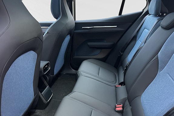 Volvo EX30 7 of 24