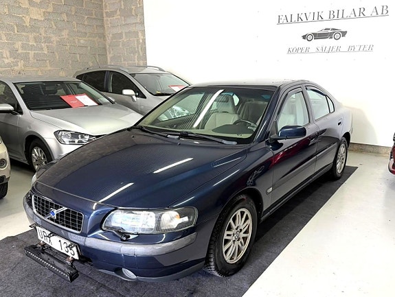 Volvo S60 3 of 5