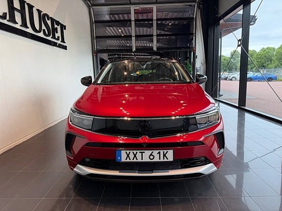 Opel Grandland X 2 of 5