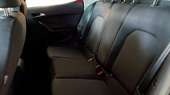 Seat Arona 21 of 24