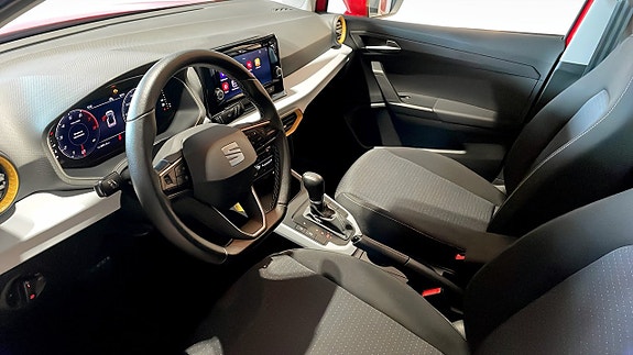 Seat Arona 14 of 24